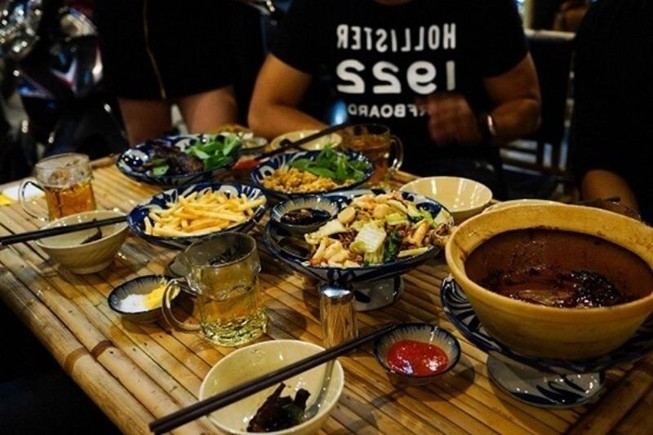 2 thanh niên trộm 39 thùng bia tại 5 quán nhậu