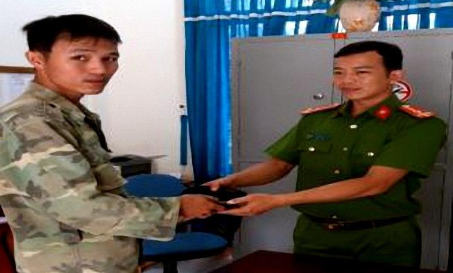 Trả lại bóp có 30 triệu đồng cho người đánh rơi