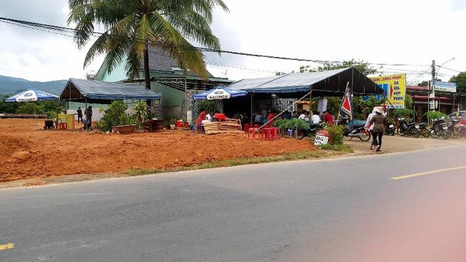 Nữ cán bộ bị bạn học chém, tưới xăng đốt tử vong