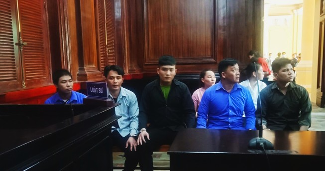 Nhiều thanh niên đi mua dâm bị lục túi trộm sạch tiền