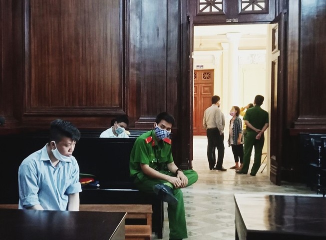 Sát hại nhân viên tiệm tóc vì không trả tiền đúng hẹn