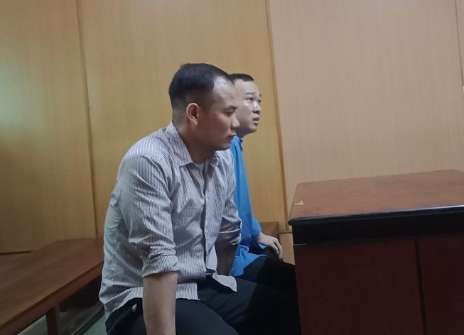 Tạm hoãn phiên tòa vì bị cáo phát bệnh