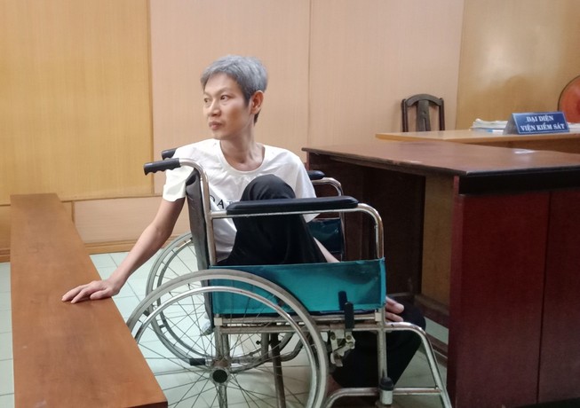 Mang mã tấu đi giải quyết mâu thuẫn nhưng chém nhầm người