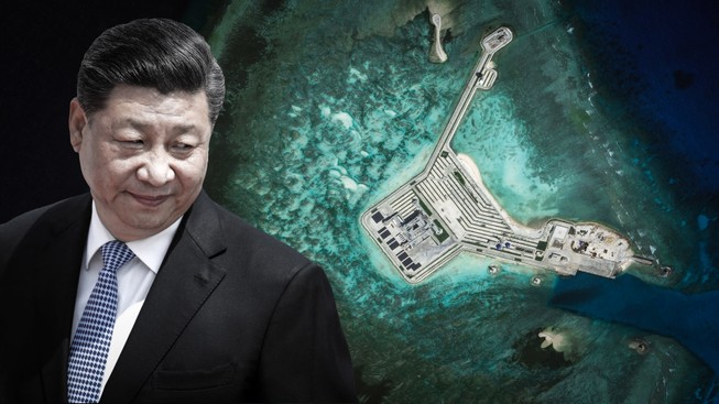 Sự chính danh của chính quyền Trung Quốc suy yếu trầm trọng vì những hành động phi pháp, như xây đảo nhân tạo và quân sự hóa ở Biển Đông. Ảnh: Nikkei Montage/Reuters/Getty Images