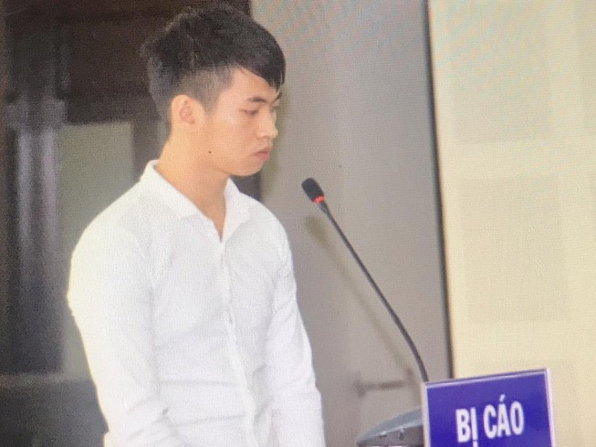 Sĩ quan công an 'dỏm' lừa chạy việc, mua bán ô tô thanh lý