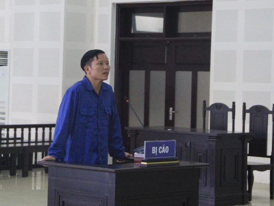 Đâm hàng xóm trọng thương vì nghi tiếp tay cho vợ ngoại tình
