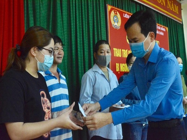 Hỗ trợ người lao động bị mất việc do dịch COVID-19