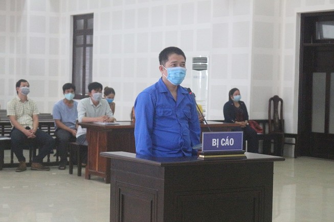 Làm giả hồ sơ bán đất để chiếm đoạt hơn 4,6 tỉ đồng