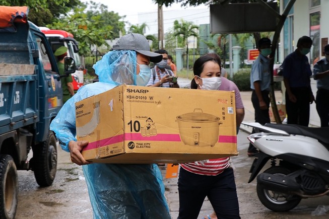 'Khẩu phần cơm của bệnh nhân F0 có khác!'