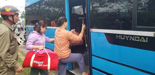 Đà Nẵng: Tổng lực chằng chống nhà cửa, đưa dân di tản