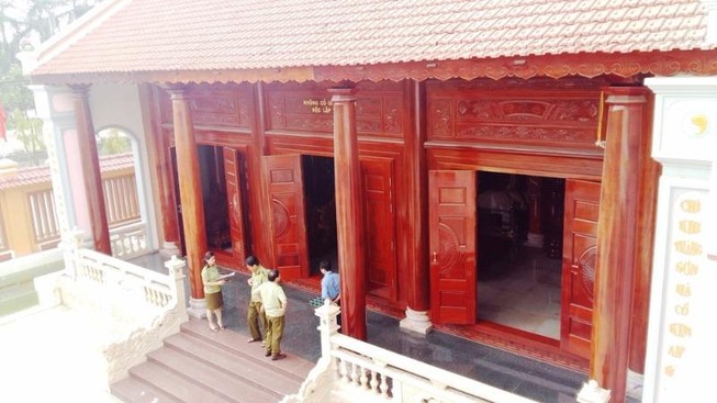 Doanh nghiệp xây nhà truyền thống, địa phương lúng túng