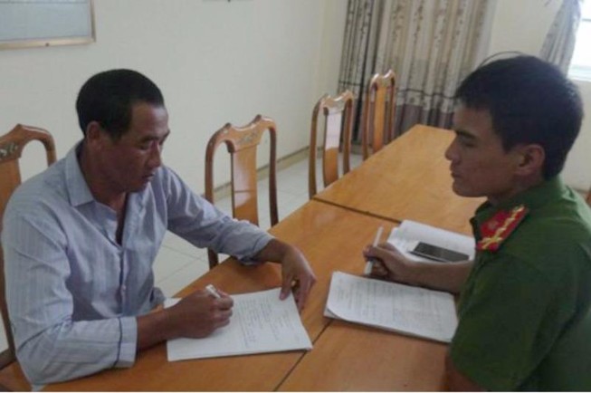 Bắt giám đốc đi ăn trộm rồi trốn truy nã