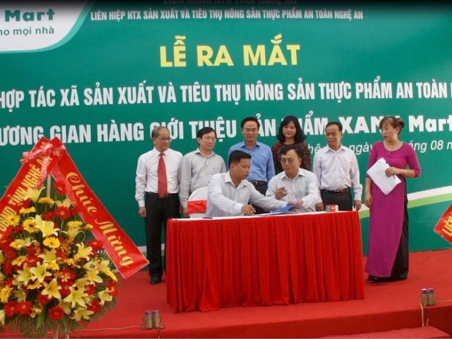 Khai trương cửa hàng sản phẩm rau sạch không hóa chất