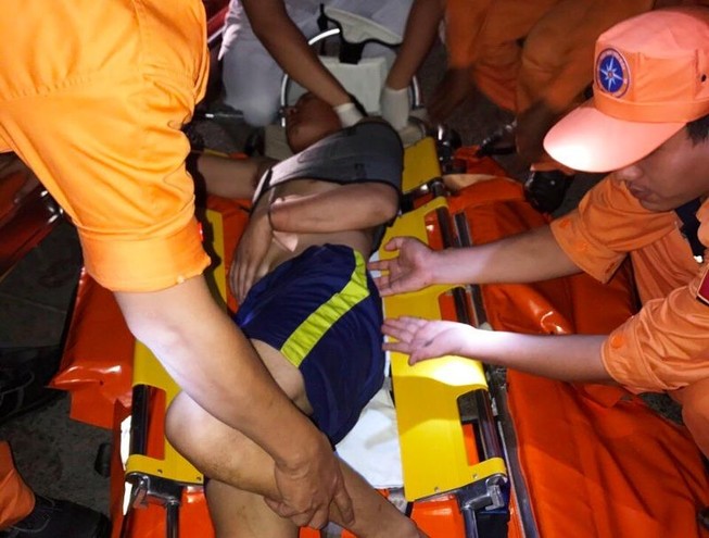 Cứu thuyền viên bị nạn trên tàu nước ngoài
