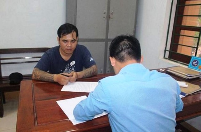 To gan làm giả cả lệnh bắt tạm giam của công an