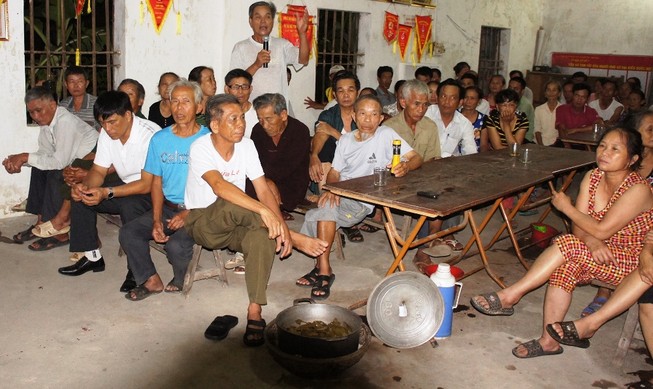 Đã họp “sửa sai” vụ khai trừ dân ra khỏi xóm