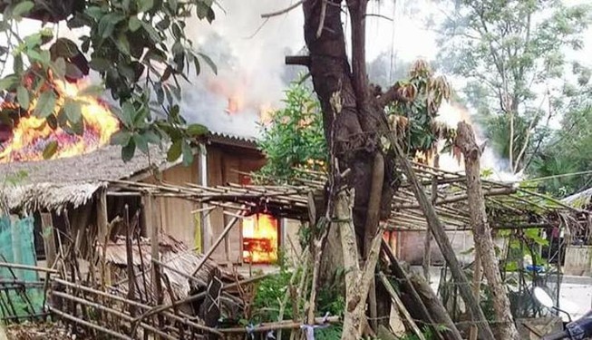 Nghe tin nhà cha mẹ cháy, con gái chạy về thì gặp nạn