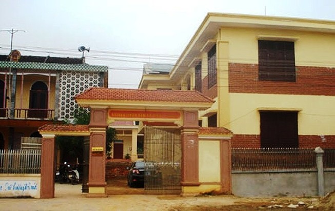 Cựu bí thư xã bị khởi tố vì lạm quyền