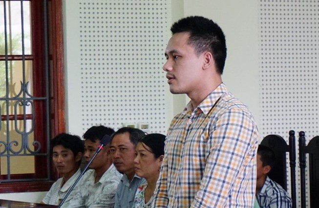 Bị đâm chết vì trả nợ mà để tiền... trên bàn