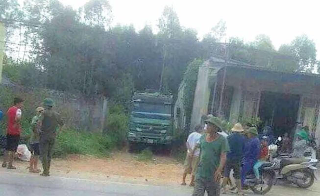 Tìm tung tích nạn nhân vụ chết bất thường dưới gầm ô tô