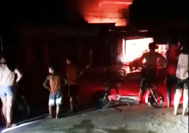 Truy bắt kẻ phóng hỏa đốt cháy ki ốt của người mẹ đơn thân