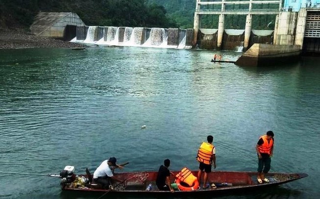 Xả nước thủy điện làm chết dân, hai cán bộ bị khởi tố
