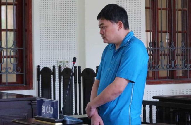 Ôm nợ vì tin cán bộ Sở Nội vụ dỏm đưa tiền chạy việc