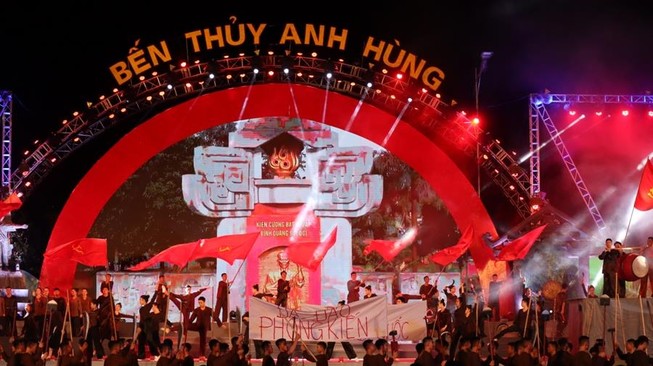 Xúc động chương trình 'Bến Thủy Anh hùng'