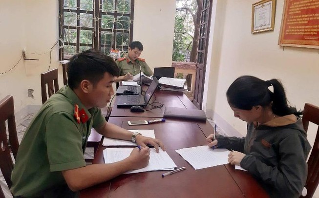 Cô gái hoảng về lượt share khi viết tin hóng hớt lên Facebook