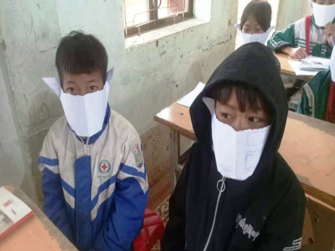 Đăng ảnh học sinh đeo khẩu trang giấy, bị gửi văn bản 'bêu'