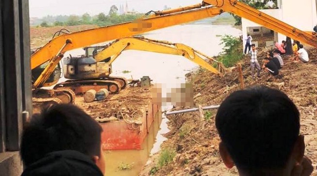 Phát hiện cô gái 17 tuổi tử vong ở kênh
