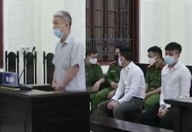 Người sát hại giám đốc trên xe hơi vì ghen được giảm án