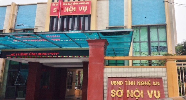 Chủ tịch huyện làm chuyên viên 2 tháng rồi mới lên phó GĐ sở