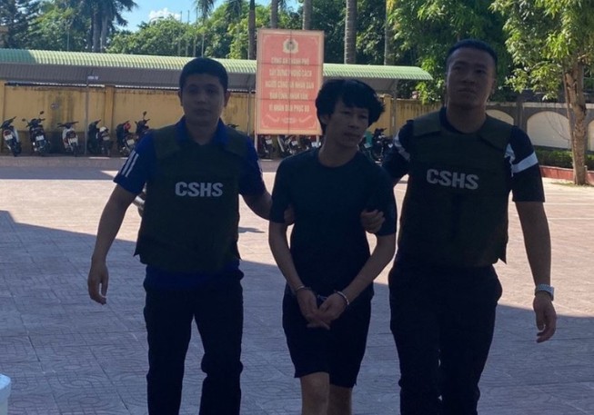 Con rể mua xăng đốt nhà mẹ vợ cũ để 'cảnh cáo'