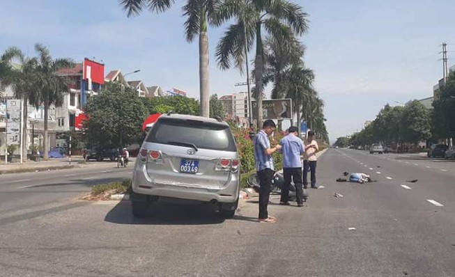 Người trong cuộc nói về 'đứng bấm điện thoại' sau tai nạn