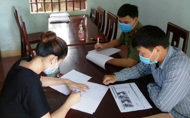 Cô gái trẻ bị triệu tập vì đăng tin sai về dịch COVID-19