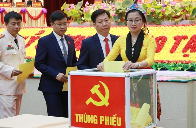 Danh sách 64 người vào BCH Đảng bộ tỉnh Nghệ An khóa XIX