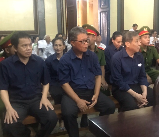 Vụ bà Phấn: VKS đề nghị LS ứng xử đúng quy tắc phiên tòa