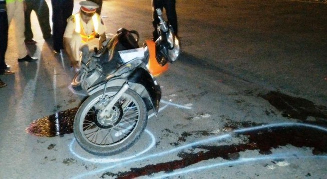 Xe tải chạy luôn sau khi gây tai nạn