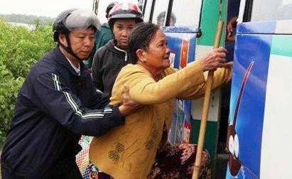 Sóc Trăng di dời dân tránh bão trước 11 giờ trưa