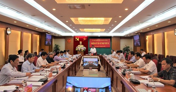 Chủ tịch tỉnh Quảng Ngãi Trần Ngọc Căng bị kỷ luật cảnh cáo