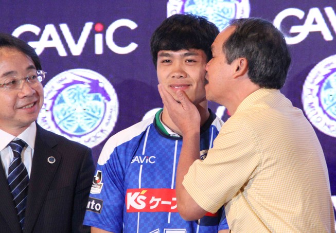 Vì sao bầu Đức không cho Công Phượng đá thuê ở Thái?