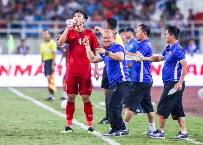Thầy Park sợ bị chỉ trích nếu chơi không tốt ở AFF Cup 2018