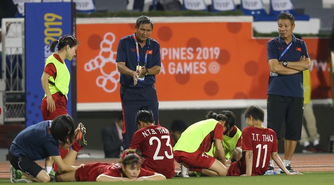 Tiền thưởng chưa đến tay, tuyển nữ VN tập trung cho Olympic