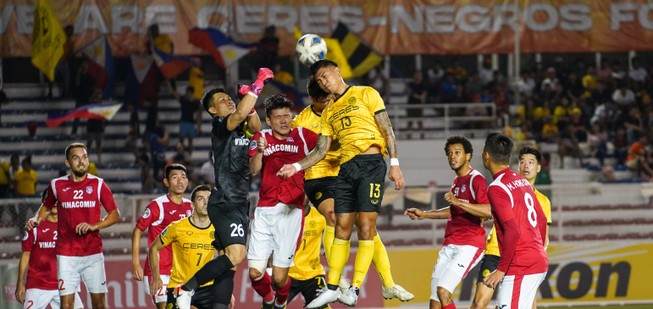 AFC hoãn vô thời hạn các trận đấu có TP.HCM và Than Quảng Ninh