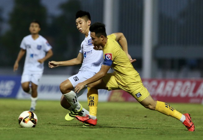 SL Nghệ An gồng mình lên ngôi vô địch