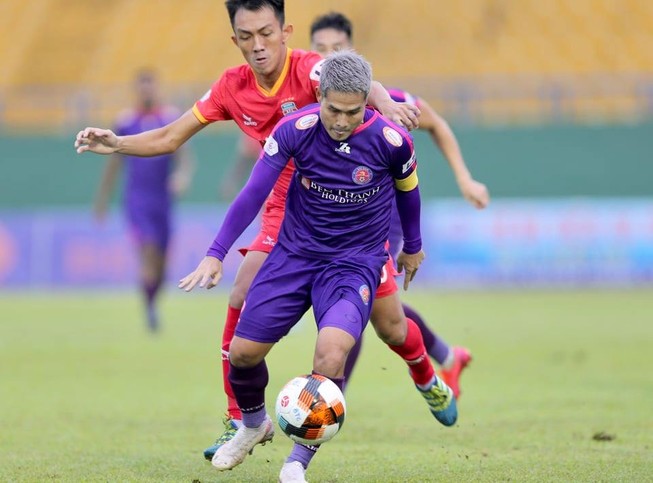 ‘2 đánh 1’ trên đường đua vô địch V-League