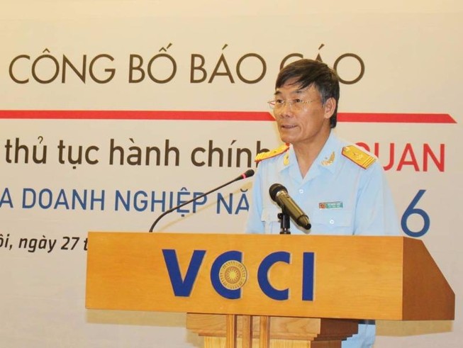 35% doanh nghiệp vẫn phải 'chi phí gầm bàn'