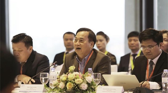 Thứ trưởng tranh luận với 'ông lớn' chuyện VN thiếu vải