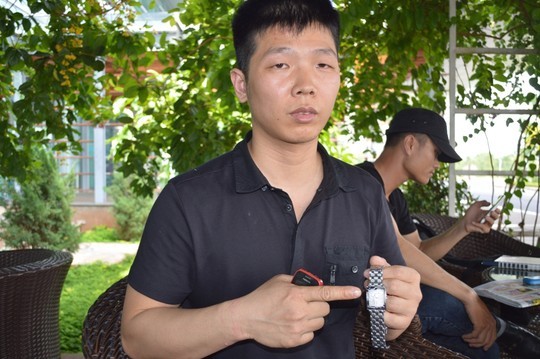 Hành khách tố bị an ninh sân bay đánh đập nhầm